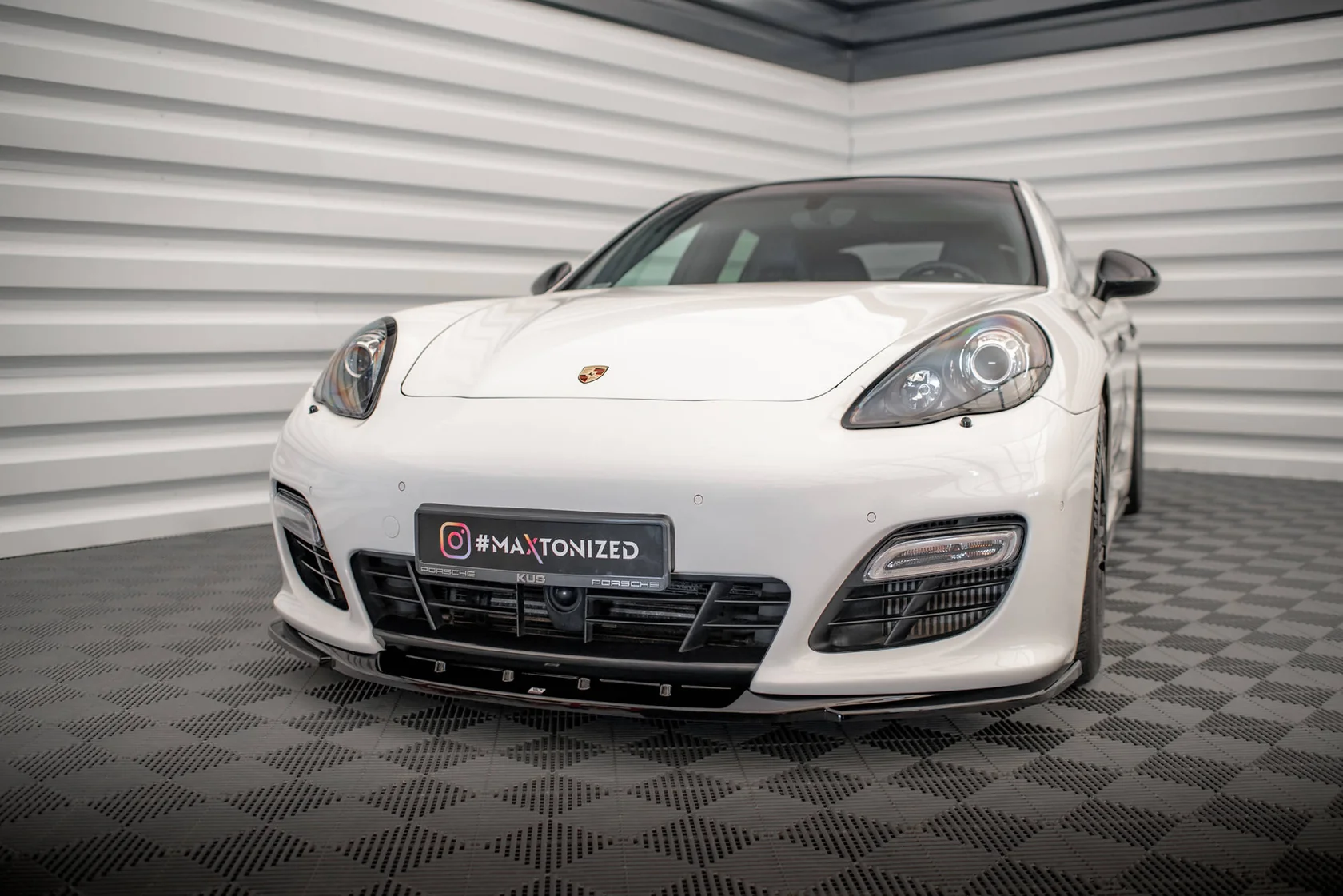 Lame avant Maxton V2 Porsche Panamera Turbo Sport Design Pack 970